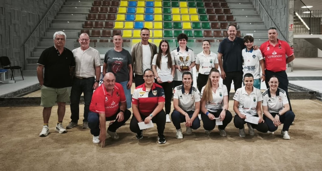 Rebeca Bustara se adjudica la victoria en el Concurso de San Juan en Los Corrales